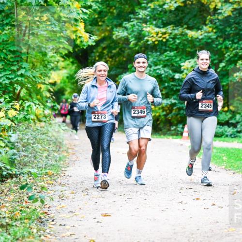 12.10.2025 - Bramfelder Halbmarathon 2025 Dr. Thomas Lammeyer http://msf.ph/oto/9359562 12.10.2025 11:08:40 Laufen 2273, 2346, 2345 meine-sportfotos.de