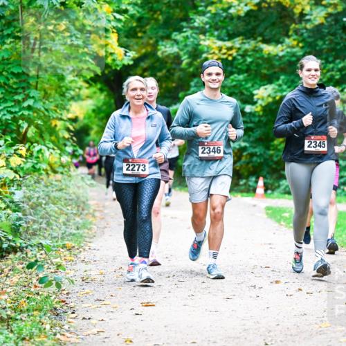 12.10.2025 - Bramfelder Halbmarathon 2025 Dr. Thomas Lammeyer http://msf.ph/oto/9359567 12.10.2025 11:08:40 Laufen 2273, 2346, 2345 meine-sportfotos.de