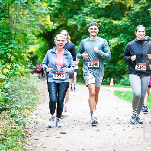 12.10.2025 - Bramfelder Halbmarathon 2025 Dr. Thomas Lammeyer http://msf.ph/oto/9359569 12.10.2025 11:08:41 Laufen 2273, 2346, 2345 meine-sportfotos.de