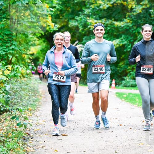 12.10.2025 - Bramfelder Halbmarathon 2025 Dr. Thomas Lammeyer http://msf.ph/oto/9359571 12.10.2025 11:08:41 Laufen 2273, 2346, 2345 meine-sportfotos.de