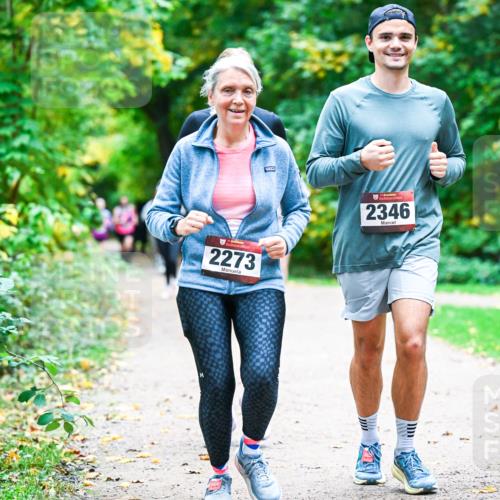 12.10.2025 - Bramfelder Halbmarathon 2025 Dr. Thomas Lammeyer http://msf.ph/oto/9359577 12.10.2025 11:08:42 Laufen 2273, 2346, 2345 meine-sportfotos.de