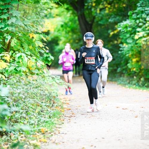 12.10.2025 - Bramfelder Halbmarathon 2025 Dr. Thomas Lammeyer http://msf.ph/oto/9359589 12.10.2025 11:08:45 Laufen 2884 meine-sportfotos.de