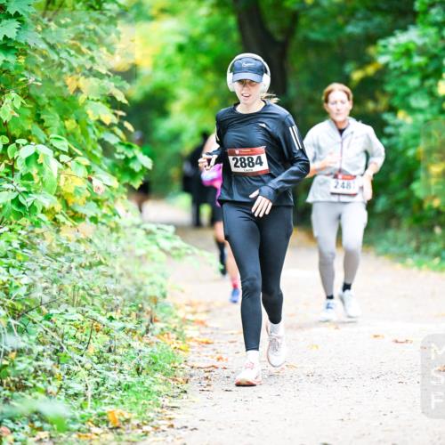12.10.2025 - Bramfelder Halbmarathon 2025 Dr. Thomas Lammeyer http://msf.ph/oto/9359599 12.10.2025 11:08:47 Laufen 2884, 2487 meine-sportfotos.de