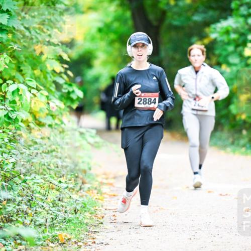 12.10.2025 - Bramfelder Halbmarathon 2025 Dr. Thomas Lammeyer http://msf.ph/oto/9359602 12.10.2025 11:08:47 Laufen 2884 meine-sportfotos.de