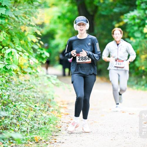 12.10.2025 - Bramfelder Halbmarathon 2025 Dr. Thomas Lammeyer http://msf.ph/oto/9359603 12.10.2025 11:08:47 Laufen 2884, 2487 meine-sportfotos.de