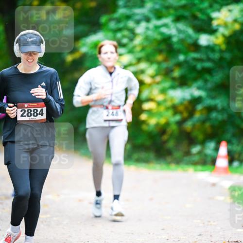 12.10.2025 - Bramfelder Halbmarathon 2025 Dr. Thomas Lammeyer http://msf.ph/oto/9359608 12.10.2025 11:08:49 Laufen 34, 2884 meine-sportfotos.de