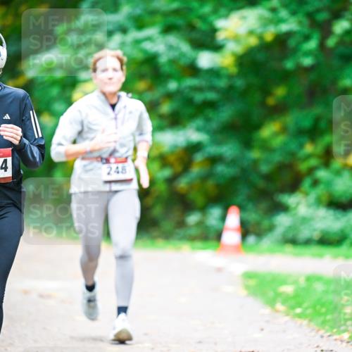 12.10.2025 - Bramfelder Halbmarathon 2025 Dr. Thomas Lammeyer http://msf.ph/oto/9359611 12.10.2025 11:08:50 Laufen 34, 2884, 248 meine-sportfotos.de