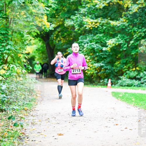 12.10.2025 - Bramfelder Halbmarathon 2025 Dr. Thomas Lammeyer http://msf.ph/oto/9359627 12.10.2025 11:08:53 Laufen 2855, 2712 meine-sportfotos.de