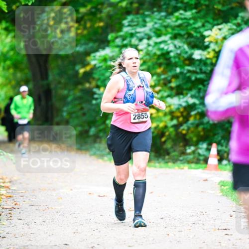12.10.2025 - Bramfelder Halbmarathon 2025 Dr. Thomas Lammeyer http://msf.ph/oto/9359634 12.10.2025 11:08:55 Laufen 2855, 2713 meine-sportfotos.de