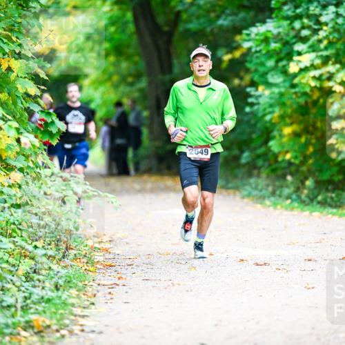 12.10.2025 - Bramfelder Halbmarathon 2025 Dr. Thomas Lammeyer http://msf.ph/oto/9359648 12.10.2025 11:09:01 Laufen 2649 meine-sportfotos.de