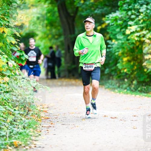 12.10.2025 - Bramfelder Halbmarathon 2025 Dr. Thomas Lammeyer http://msf.ph/oto/9359651 12.10.2025 11:09:01 Laufen 2649 meine-sportfotos.de