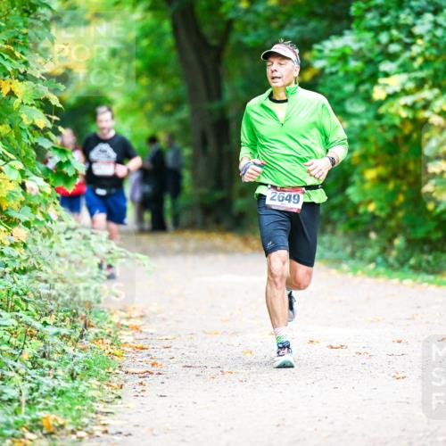 12.10.2025 - Bramfelder Halbmarathon 2025 Dr. Thomas Lammeyer http://msf.ph/oto/9359655 12.10.2025 11:09:02 Laufen 2649 meine-sportfotos.de