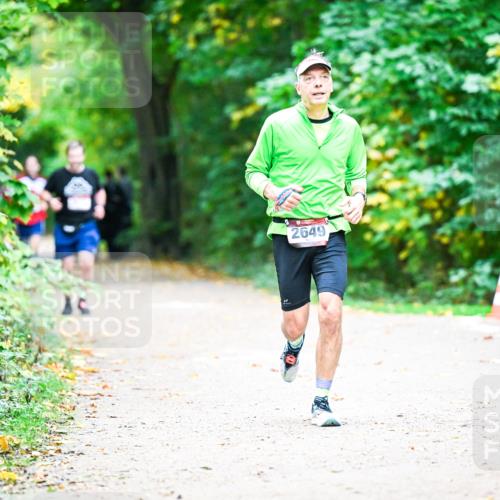 12.10.2025 - Bramfelder Halbmarathon 2025 Dr. Thomas Lammeyer http://msf.ph/oto/9359662 12.10.2025 11:09:03 Laufen 2649 meine-sportfotos.de