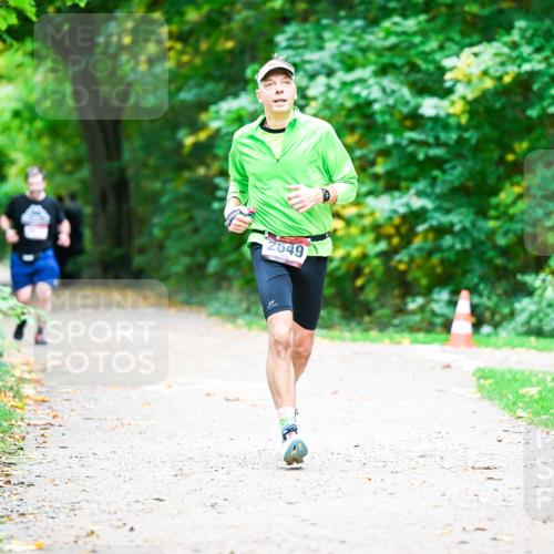 12.10.2025 - Bramfelder Halbmarathon 2025 Dr. Thomas Lammeyer http://msf.ph/oto/9359664 12.10.2025 11:09:03 Laufen 2649 meine-sportfotos.de