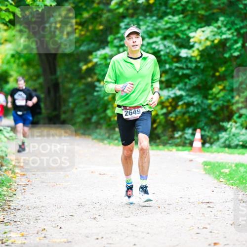 12.10.2025 - Bramfelder Halbmarathon 2025 Dr. Thomas Lammeyer http://msf.ph/oto/9359666 12.10.2025 11:09:04 Laufen 2649 meine-sportfotos.de