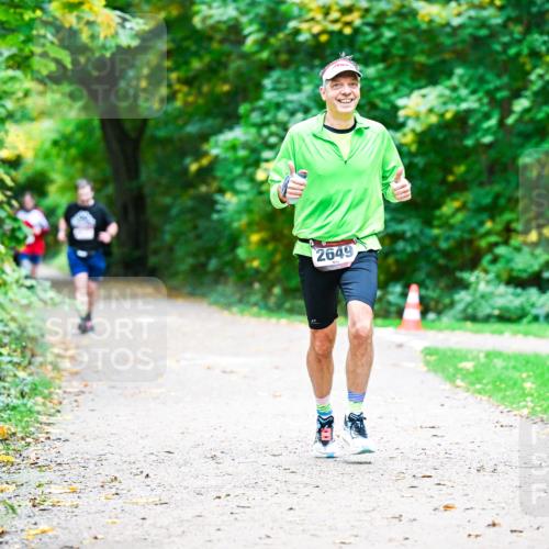 12.10.2025 - Bramfelder Halbmarathon 2025 Dr. Thomas Lammeyer http://msf.ph/oto/9359671 12.10.2025 11:09:04 Laufen 2649 meine-sportfotos.de