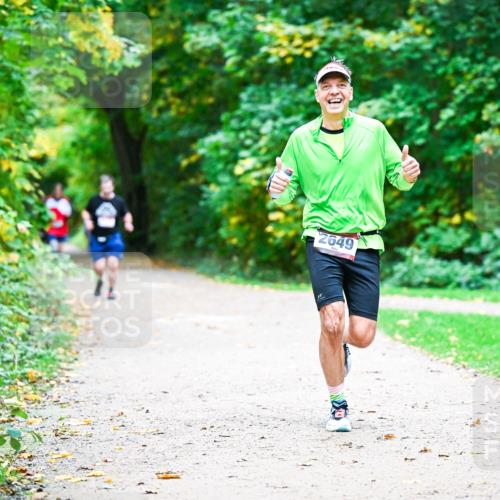 12.10.2025 - Bramfelder Halbmarathon 2025 Dr. Thomas Lammeyer http://msf.ph/oto/9359675 12.10.2025 11:09:05 Laufen 2649 meine-sportfotos.de