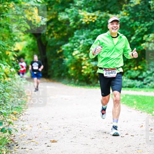 12.10.2025 - Bramfelder Halbmarathon 2025 Dr. Thomas Lammeyer http://msf.ph/oto/9359677 12.10.2025 11:09:05 Laufen 2649 meine-sportfotos.de