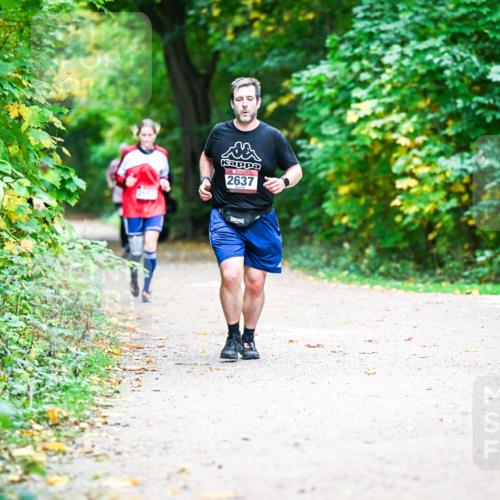 12.10.2025 - Bramfelder Halbmarathon 2025 Dr. Thomas Lammeyer http://msf.ph/oto/9359687 12.10.2025 11:09:10 Laufen 2637 meine-sportfotos.de
