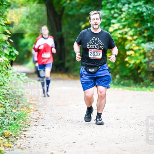 12.10.2025 - Bramfelder Halbmarathon 2025 Dr. Thomas Lammeyer http://msf.ph/oto/9359690 12.10.2025 11:09:11 Laufen 2637 meine-sportfotos.de