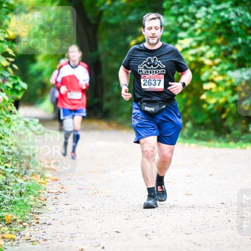 12.10.2025 - Bramfelder Halbmarathon 2025 Dr. Thomas Lammeyer http://msf.ph/oto/9359692 12.10.2025 11:09:12 Laufen 2637 meine-sportfotos.de