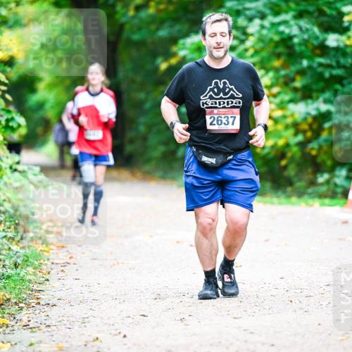 12.10.2025 - Bramfelder Halbmarathon 2025 Dr. Thomas Lammeyer http://msf.ph/oto/9359698 12.10.2025 11:09:12 Laufen 2637 meine-sportfotos.de