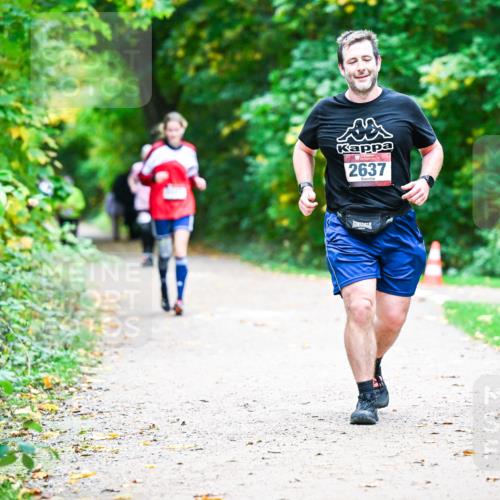 12.10.2025 - Bramfelder Halbmarathon 2025 Dr. Thomas Lammeyer http://msf.ph/oto/9359708 12.10.2025 11:09:14 Laufen 2637 meine-sportfotos.de
