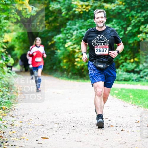 12.10.2025 - Bramfelder Halbmarathon 2025 Dr. Thomas Lammeyer http://msf.ph/oto/9359713 12.10.2025 11:09:14 Laufen 2637 meine-sportfotos.de