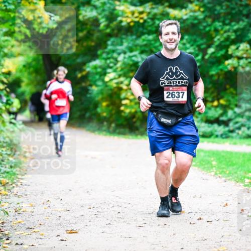 12.10.2025 - Bramfelder Halbmarathon 2025 Dr. Thomas Lammeyer http://msf.ph/oto/9359714 12.10.2025 11:09:14 Laufen 2637 meine-sportfotos.de