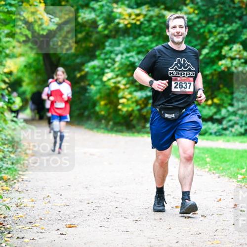 12.10.2025 - Bramfelder Halbmarathon 2025 Dr. Thomas Lammeyer http://msf.ph/oto/9359715 12.10.2025 11:09:15 Laufen 2637 meine-sportfotos.de
