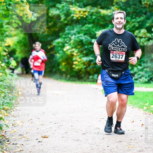 12.10.2025 - Bramfelder Halbmarathon 2025 Dr. Thomas Lammeyer http://msf.ph/oto/9359717 12.10.2025 11:09:15 Laufen 2637 meine-sportfotos.de