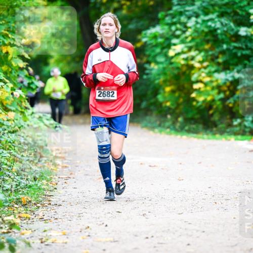 12.10.2025 - Bramfelder Halbmarathon 2025 Dr. Thomas Lammeyer http://msf.ph/oto/9359723 12.10.2025 11:09:18 Laufen 2682 meine-sportfotos.de