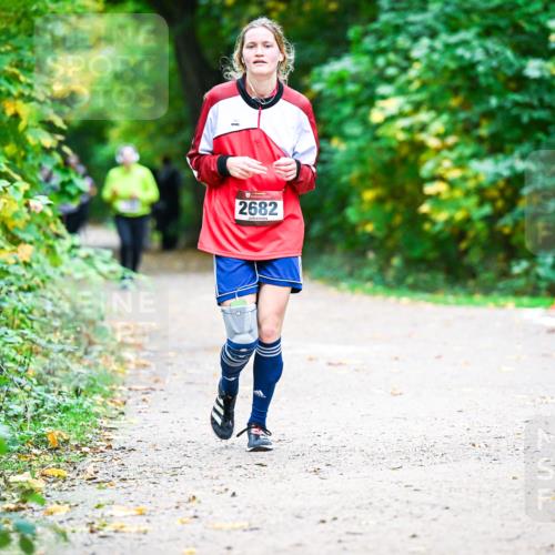12.10.2025 - Bramfelder Halbmarathon 2025 Dr. Thomas Lammeyer http://msf.ph/oto/9359726 12.10.2025 11:09:18 Laufen 2682 meine-sportfotos.de