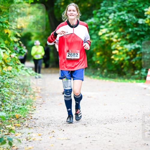 12.10.2025 - Bramfelder Halbmarathon 2025 Dr. Thomas Lammeyer http://msf.ph/oto/9359729 12.10.2025 11:09:19 Laufen 2682 meine-sportfotos.de