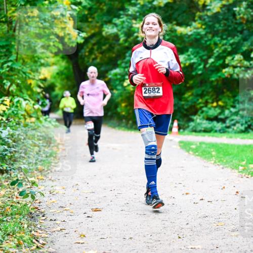 12.10.2025 - Bramfelder Halbmarathon 2025 Dr. Thomas Lammeyer http://msf.ph/oto/9359744 12.10.2025 11:09:21 Laufen 2682 meine-sportfotos.de