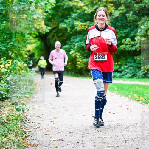 12.10.2025 - Bramfelder Halbmarathon 2025 Dr. Thomas Lammeyer http://msf.ph/oto/9359749 12.10.2025 11:09:21 Laufen 2682 meine-sportfotos.de