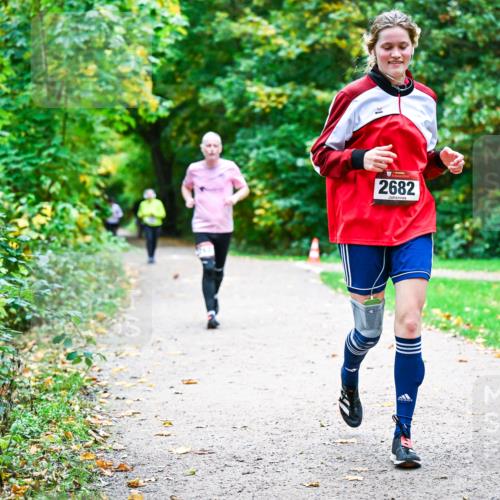 12.10.2025 - Bramfelder Halbmarathon 2025 Dr. Thomas Lammeyer http://msf.ph/oto/9359753 12.10.2025 11:09:22 Laufen 2682 meine-sportfotos.de