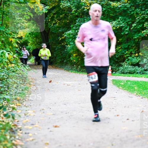 12.10.2025 - Bramfelder Halbmarathon 2025 Dr. Thomas Lammeyer http://msf.ph/oto/9359758 12.10.2025 11:09:23 Laufen 2475, 2386, 162 meine-sportfotos.de