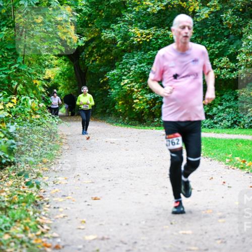 12.10.2025 - Bramfelder Halbmarathon 2025 Dr. Thomas Lammeyer http://msf.ph/oto/9359763 12.10.2025 11:09:24 Laufen 2386, 762 meine-sportfotos.de