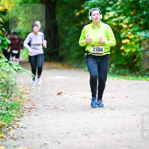 12.10.2025 - Bramfelder Halbmarathon 2025 Dr. Thomas Lammeyer http://msf.ph/oto/9359776 12.10.2025 11:09:28 Laufen 2386 meine-sportfotos.de