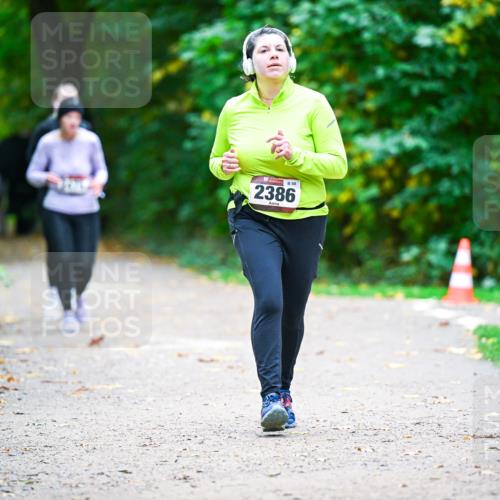 12.10.2025 - Bramfelder Halbmarathon 2025 Dr. Thomas Lammeyer http://msf.ph/oto/9359777 12.10.2025 11:09:30 Laufen 2386 meine-sportfotos.de