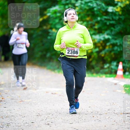 12.10.2025 - Bramfelder Halbmarathon 2025 Dr. Thomas Lammeyer http://msf.ph/oto/9359778 12.10.2025 11:09:30 Laufen 88, 2386 meine-sportfotos.de