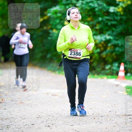 12.10.2025 - Bramfelder Halbmarathon 2025 Dr. Thomas Lammeyer http://msf.ph/oto/9359779 12.10.2025 11:09:30 Laufen 88, 2386 meine-sportfotos.de