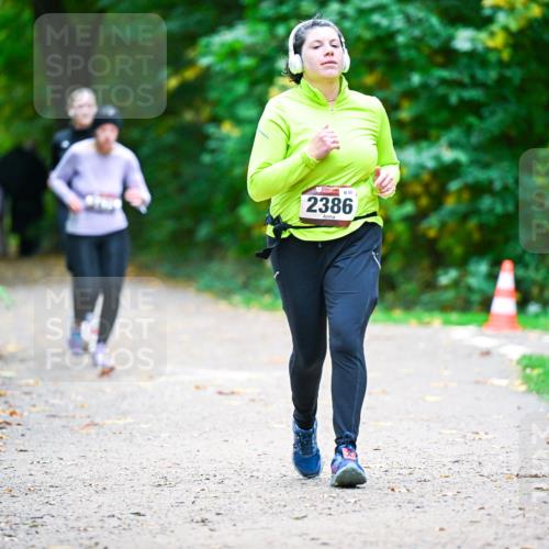 12.10.2025 - Bramfelder Halbmarathon 2025 Dr. Thomas Lammeyer http://msf.ph/oto/9359780 12.10.2025 11:09:30 Laufen 2386 meine-sportfotos.de