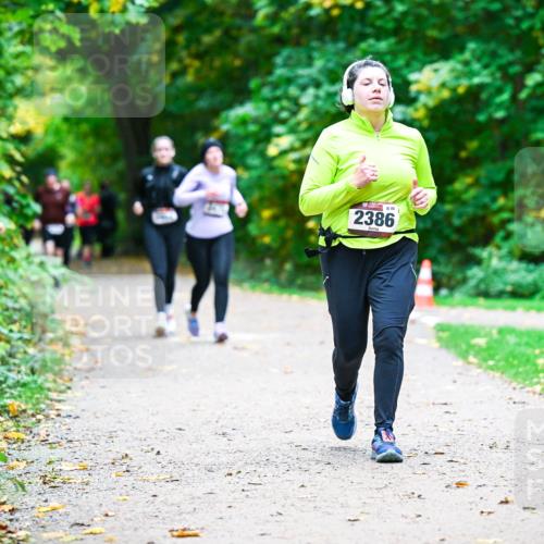 12.10.2025 - Bramfelder Halbmarathon 2025 Dr. Thomas Lammeyer http://msf.ph/oto/9359790 12.10.2025 11:09:32 Laufen 2386 meine-sportfotos.de