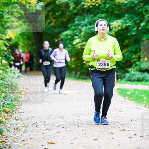 12.10.2025 - Bramfelder Halbmarathon 2025 Dr. Thomas Lammeyer http://msf.ph/oto/9359791 12.10.2025 11:09:32 Laufen 88, 2386 meine-sportfotos.de