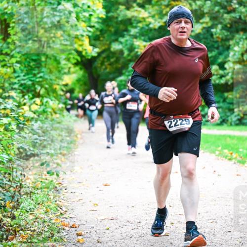12.10.2025 - Bramfelder Halbmarathon 2025 Dr. Thomas Lammeyer http://msf.ph/oto/9359860 12.10.2025 11:09:46 Laufen 2229 meine-sportfotos.de
