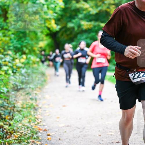 12.10.2025 - Bramfelder Halbmarathon 2025 Dr. Thomas Lammeyer http://msf.ph/oto/9359863 12.10.2025 11:09:47 Laufen 2229 meine-sportfotos.de