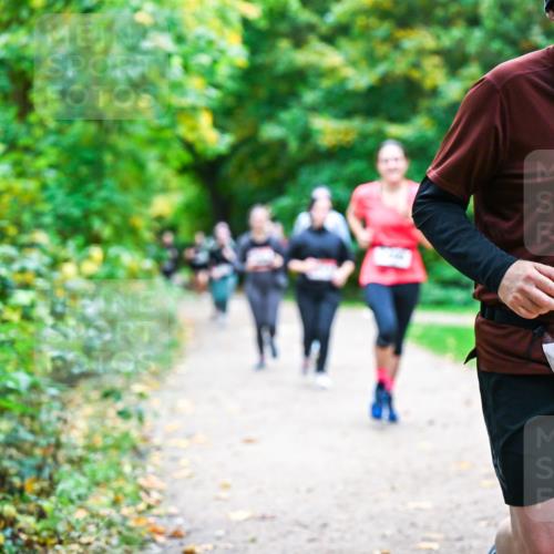 12.10.2025 - Bramfelder Halbmarathon 2025 Dr. Thomas Lammeyer http://msf.ph/oto/9359864 12.10.2025 11:09:47 Laufen 2229 meine-sportfotos.de