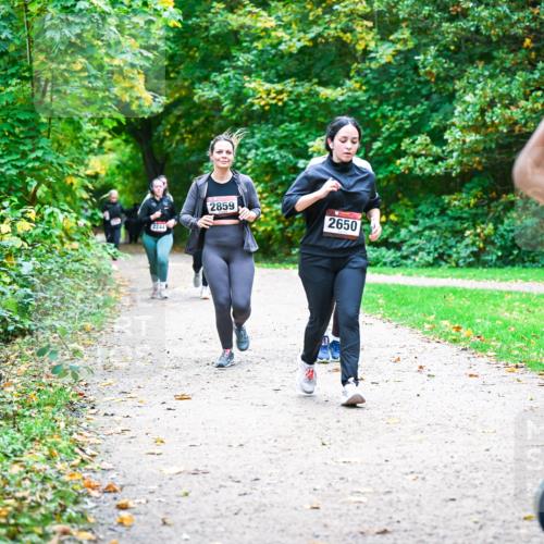 12.10.2025 - Bramfelder Halbmarathon 2025 Dr. Thomas Lammeyer http://msf.ph/oto/9359874 12.10.2025 11:09:49 Laufen 2244, 2859, 2650, 2495 meine-sportfotos.de